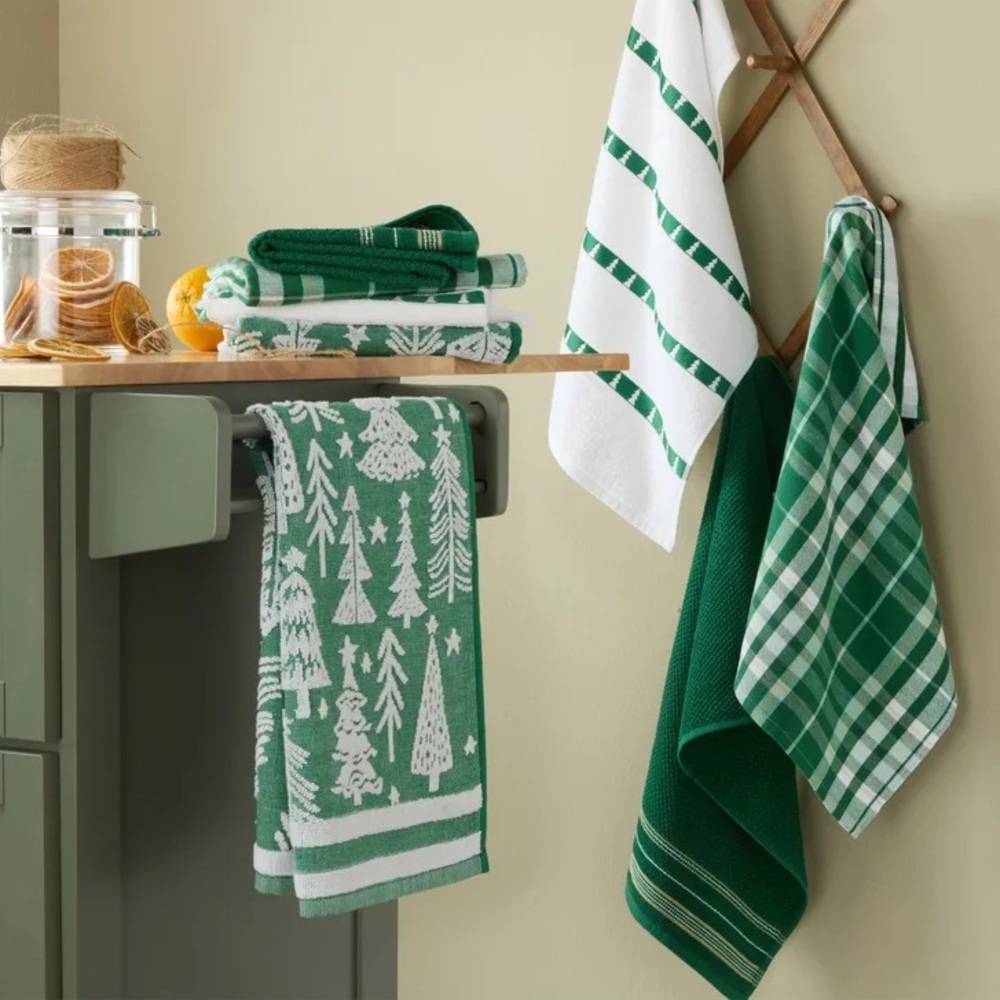 Holiday Kitchen Towels, 8-pack / Christmas decor